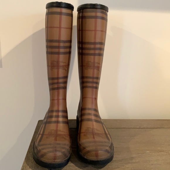 Burberry Rain Boots - Picture 1 of 5